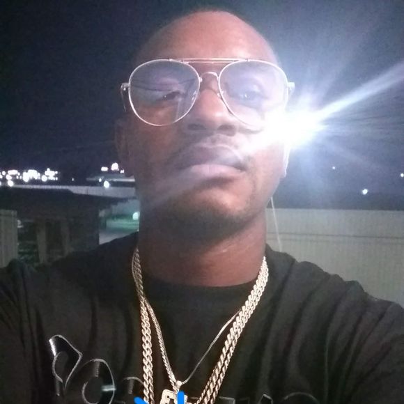 Meet your Posher, Joshua - Picture 1 of 1